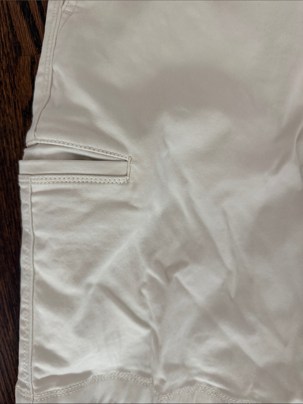 Tommy Bahama Men's Ivory Cargo Shorts - Picture 2 of 6
